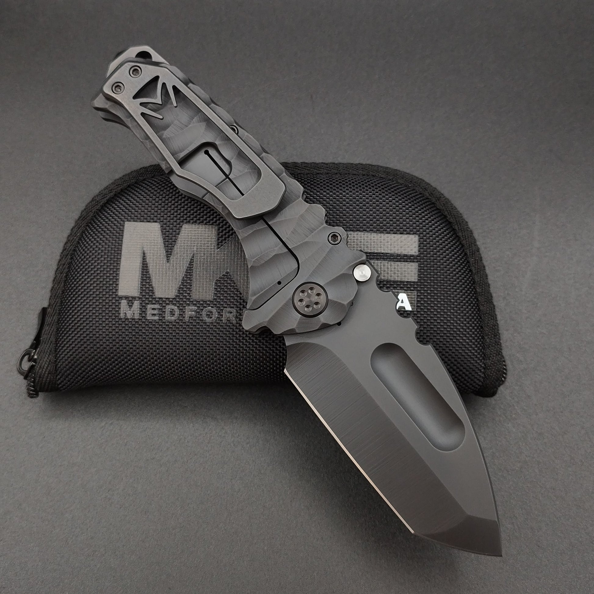 Medford Praetorian Ti, DLC Tanto, Black DLC Predator 2