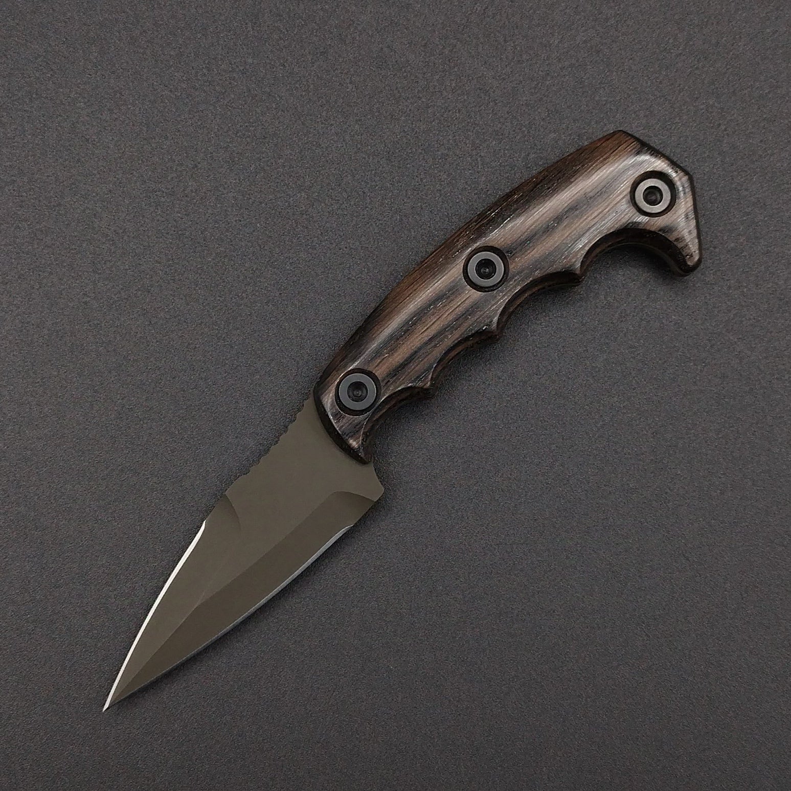 Half Face Blades HUMINT Dagger Desert Ironwood Brass Black G10 2