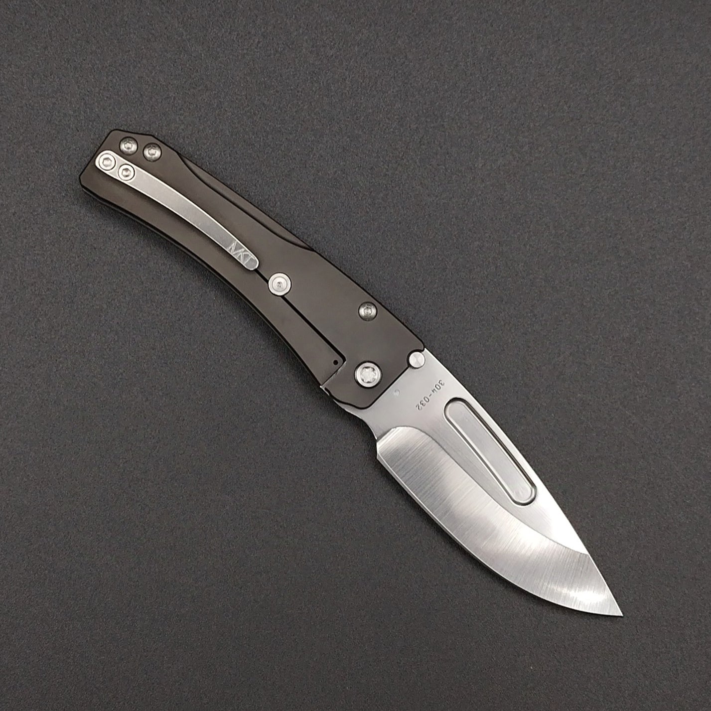 Medford Slim Midi Framelock black titanium handle S35VN 2