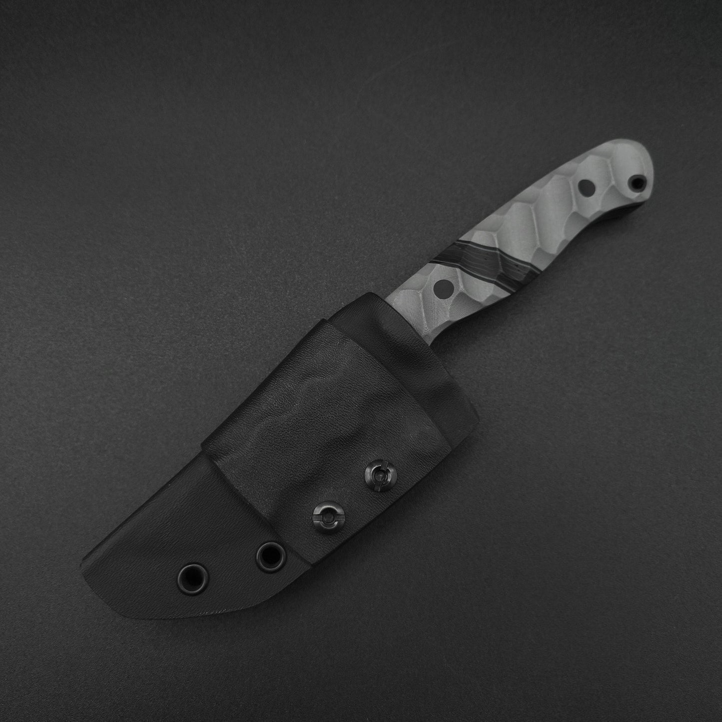 Sea Sick Blades Fieldcraft Gray G10, Black Carbon Fiber 80CrV2 5