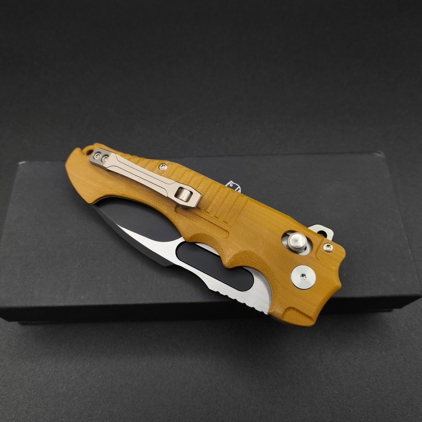 ADV Bullshark, Tan G-10 4