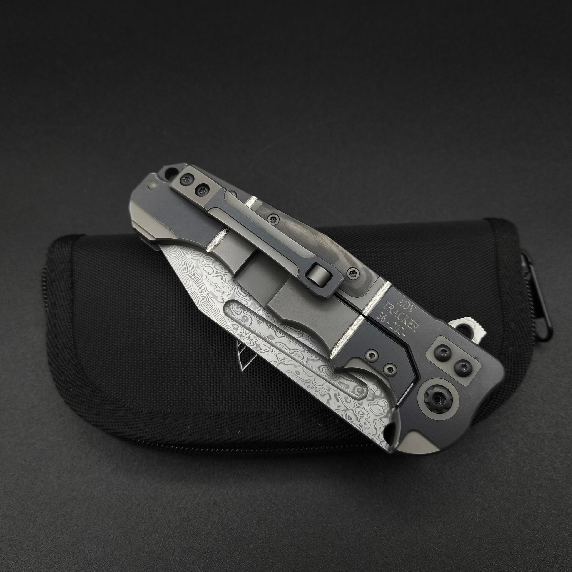 ADV Tracker Custom, Kalgard, Carbon Fiber, Damascus Blade 5