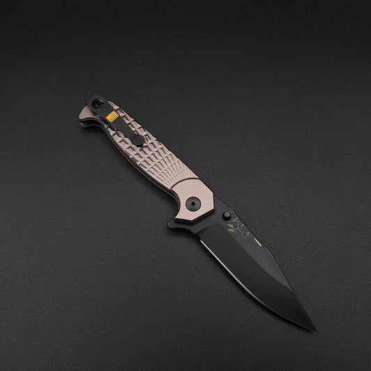 Half Face Blades Crow Folder, Anodized grey frame, nitride black blade 1