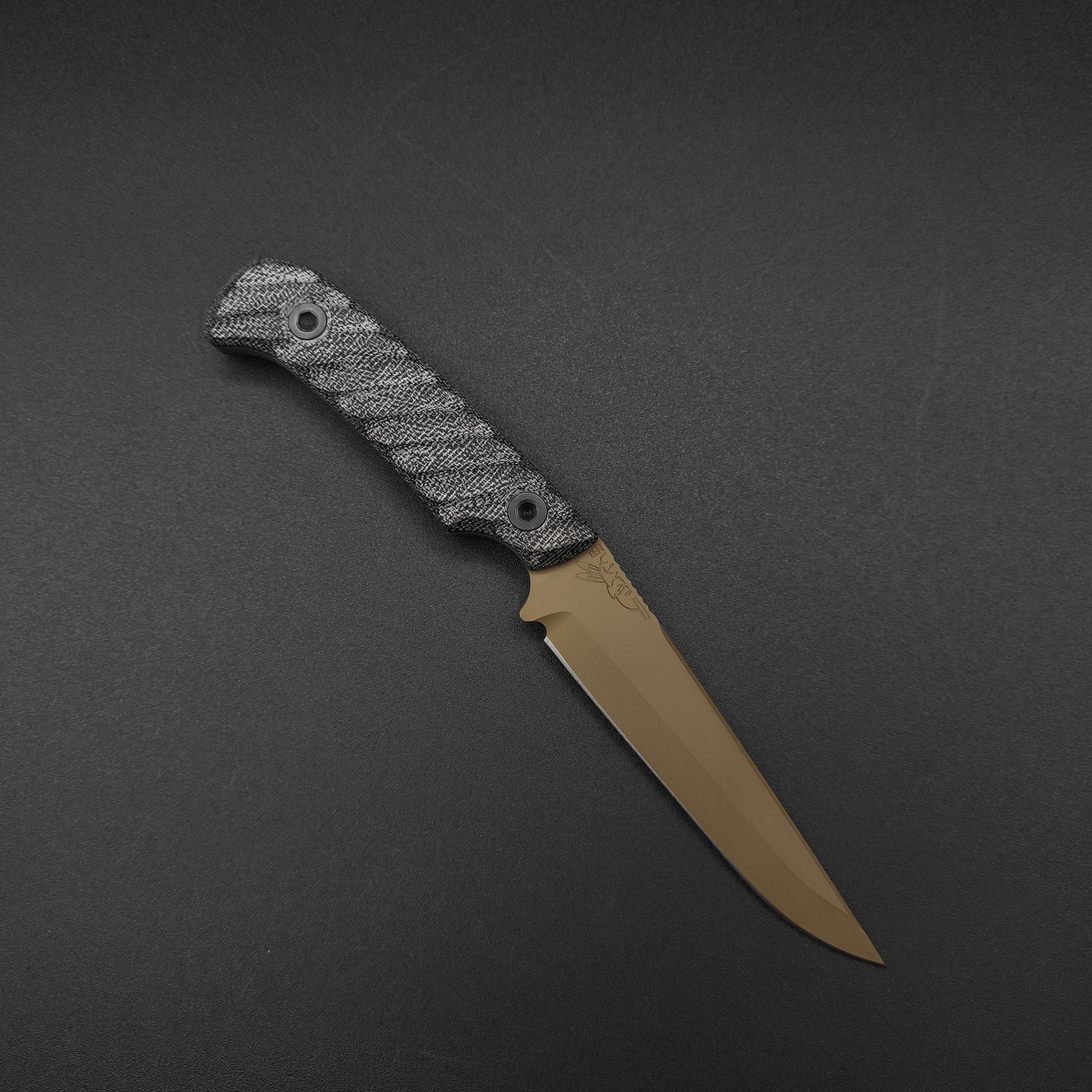 Half Face Blades Boogeyman Black canvas micarta, FDE cerakote 1