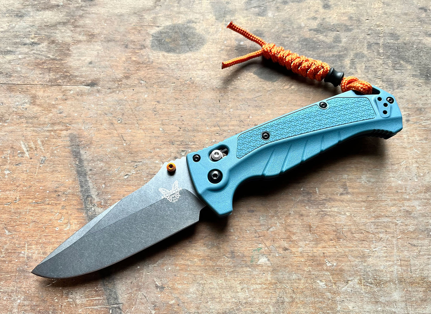 Benchmade 18060 Adira, MagnaCut, Blue Grivory 1