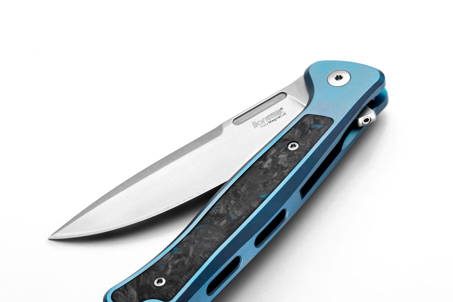 LionSteel Skinny Titanium - Blue 3