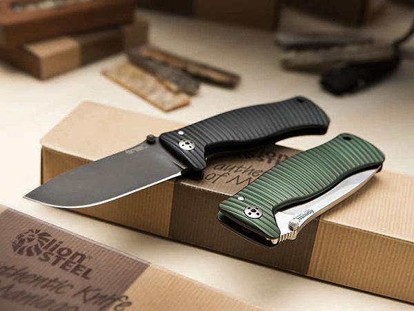 LionSteel SR2 Folder 2